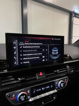 Audi A4 Limousine 35 TFSI S-line Competition Pano Sfeer NAP