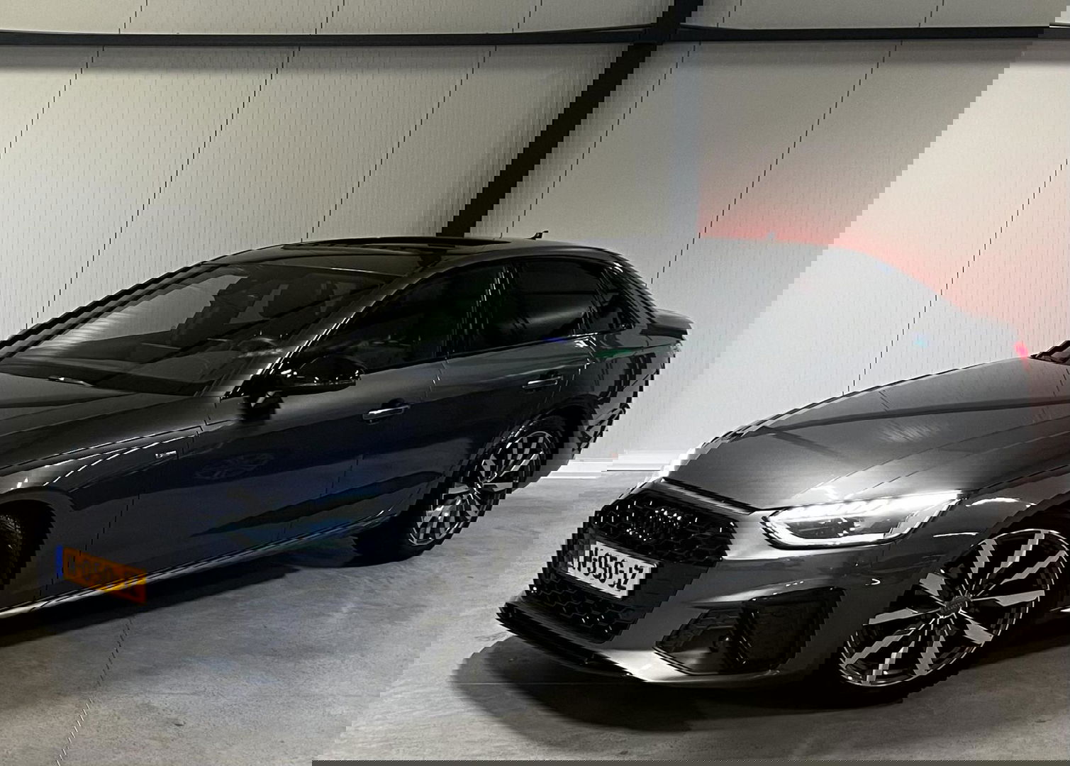 Audi A4 Limousine 35 TFSI S-line Competition Pano Sfeer NAP