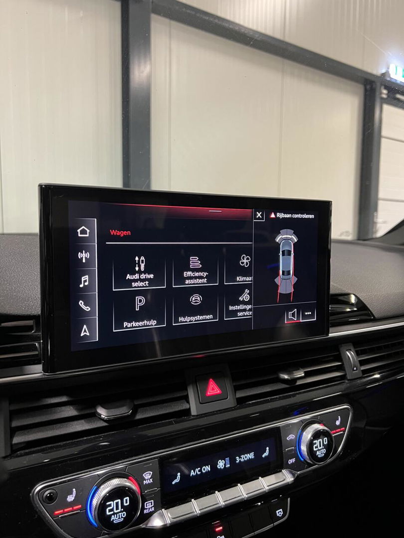 Audi A4 Limousine 35 TFSI S-line Competition Pano Sfeer NAP