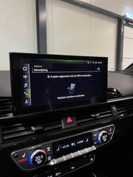Audi A4 Limousine 35 TFSI S-line Competition Pano Sfeer NAP