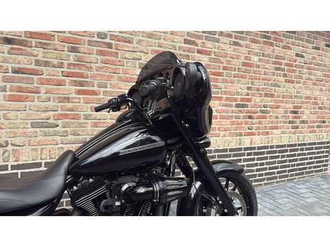 Harley Davidson 103 FLHXS Street Glide Streetglide Black Out Carplay