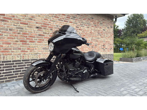 Harley Davidson 103 FLHXS Street Glide Streetglide Black Out Carplay
