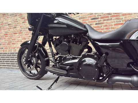 Harley Davidson 103 FLHXS Street Glide Streetglide Black Out Carplay