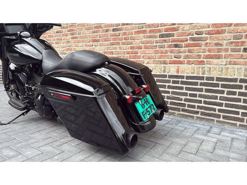 Harley Davidson 103 FLHXS Street Glide Streetglide Black Out Carplay