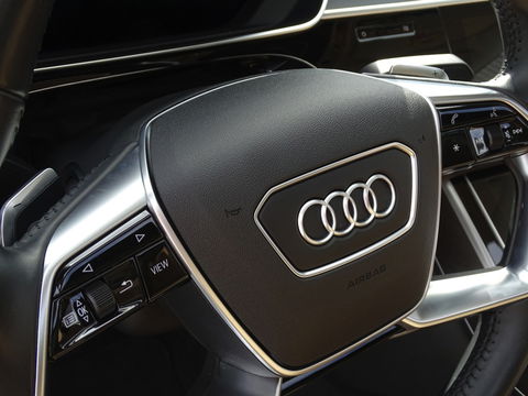 Audi A8 60 TFSIe 449PK V6 / B&O / Alcantara / Massage / TV / Matrix