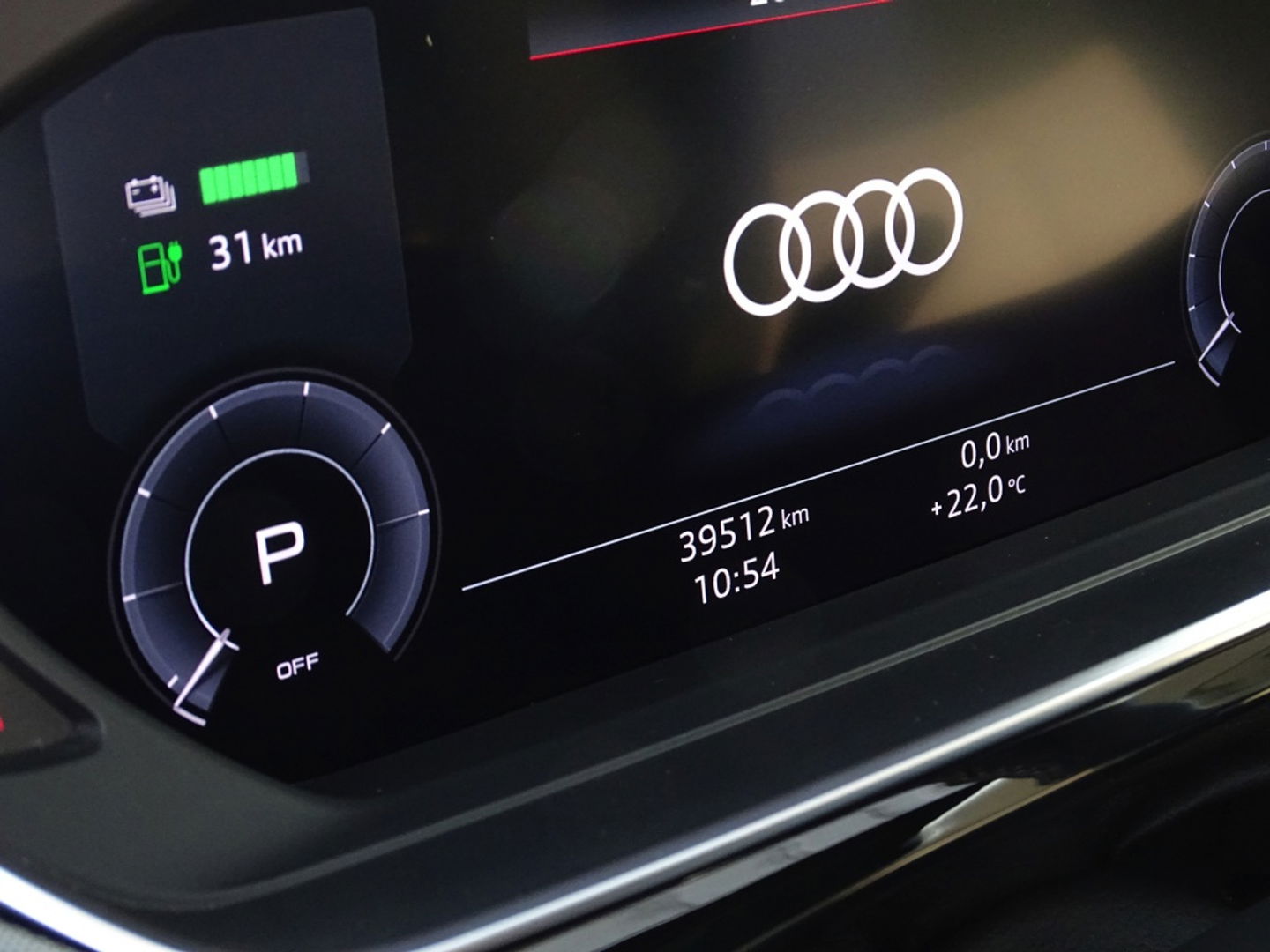 Audi A8 60 TFSIe 449PK V6 / B&O / Alcantara / Massage / TV / Matrix