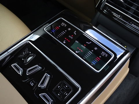 Audi A8 60 TFSIe 449PK V6 / B&O / Alcantara / Massage / TV / Matrix