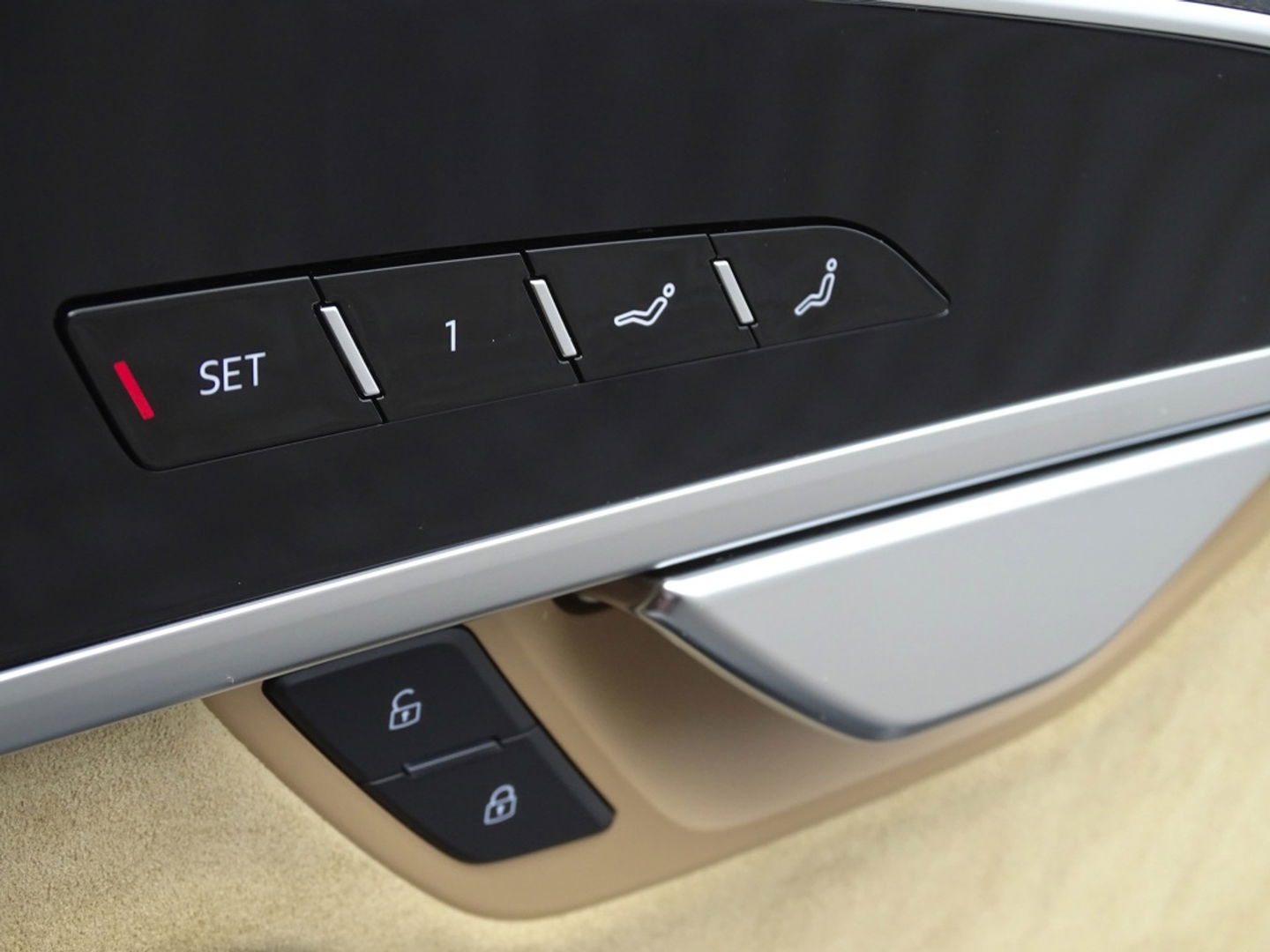 Audi A8 60 TFSIe 449PK V6 / B&O / Alcantara / Massage / TV / Matrix