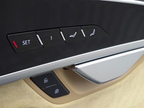 Audi A8 60 TFSIe 449PK V6 / B&O / Alcantara / Massage / TV / Matrix