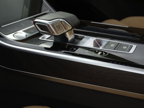 Audi A8 60 TFSIe 449PK V6 / B&O / Alcantara / Massage / TV / Matrix