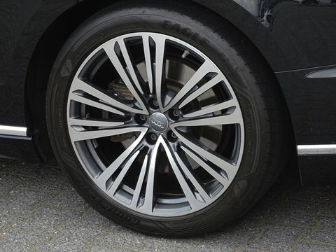 Audi A8 60 TFSIe 449PK V6 / B&O / Alcantara / Massage / TV / Matrix