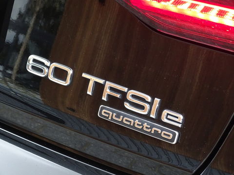 Audi A8 60 TFSIe 449PK V6 / B&O / Alcantara / Massage / TV / Matrix