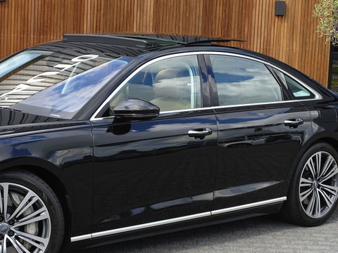 Audi A8 60 TFSIe 449PK V6 / B&O / Alcantara / Massage / TV / Matrix