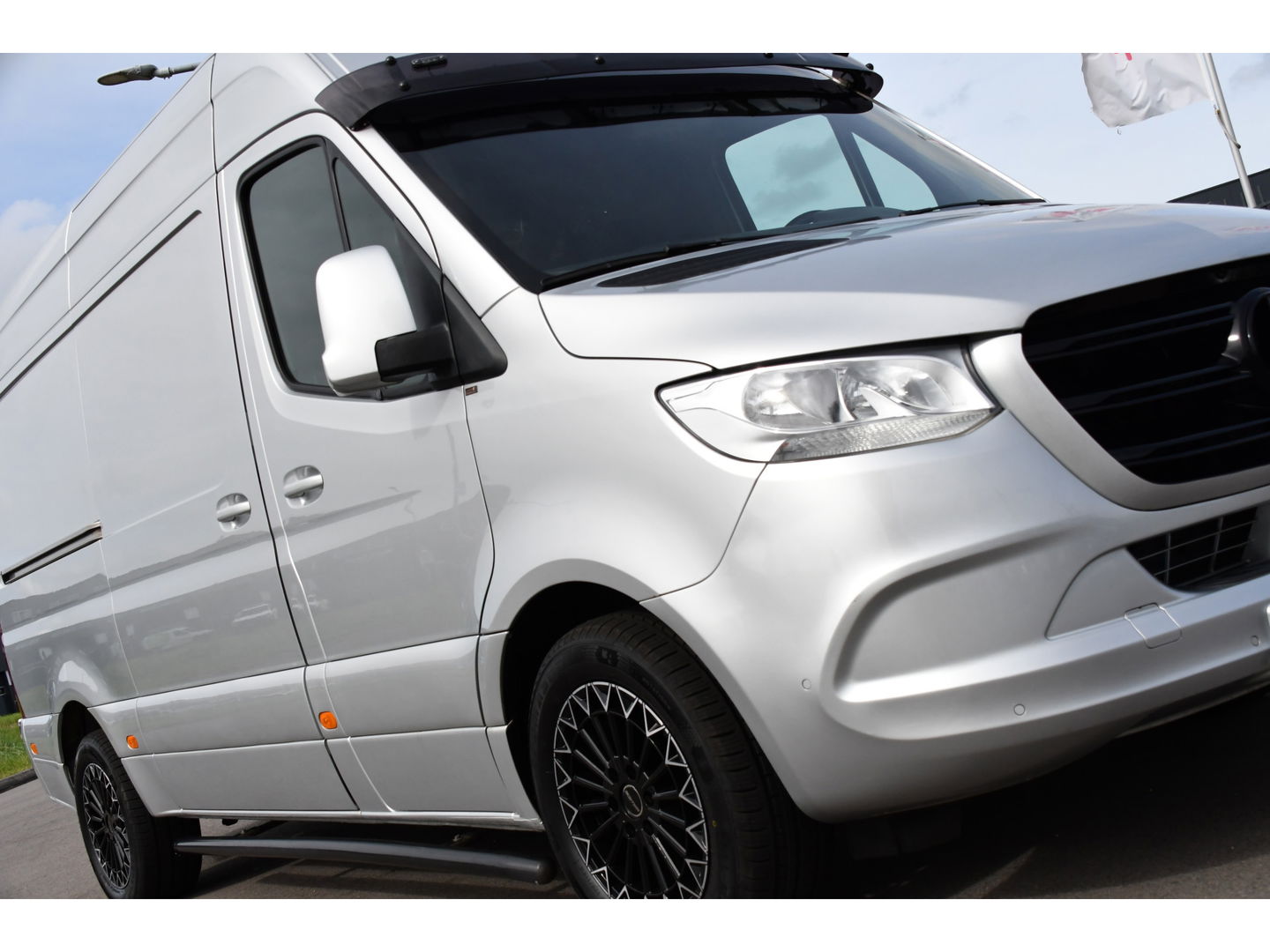 Mercedes-Benz Sprinter 316 2.2 CDI L2H2 PB Edition Adaptieve Cruise, Camera, 164pk, Automaat, Carplay, Multimedia, Trekhaak, NAVI, Uniek!