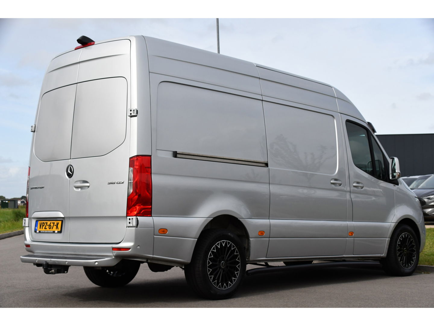 Mercedes-Benz Sprinter 316 2.2 CDI L2H2 PB Edition Adaptieve Cruise, Camera, 164pk, Automaat, Carplay, Multimedia, Trekhaak, NAVI, Uniek!