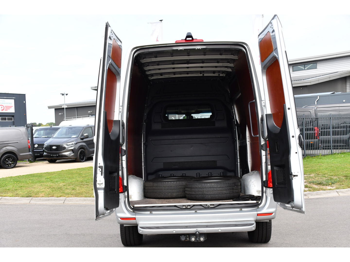 Mercedes-Benz Sprinter 316 2.2 CDI L2H2 PB Edition Adaptieve Cruise, Camera, 164pk, Automaat, Carplay, Multimedia, Trekhaak, NAVI, Uniek!