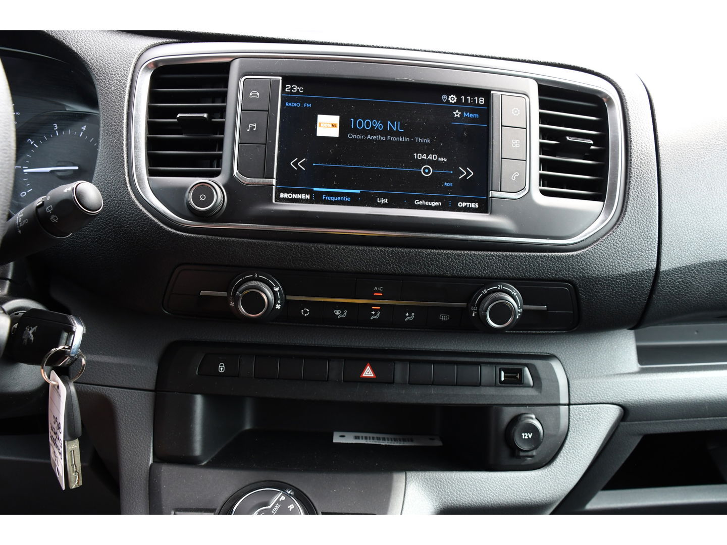 Peugeot Expert 2.0 BlueHDI L3 PB Edition DC Cruise, Carplay. Automaat, 2 x Schuifdeur, Sensoren, 120pk, Multimedia, Uniek!