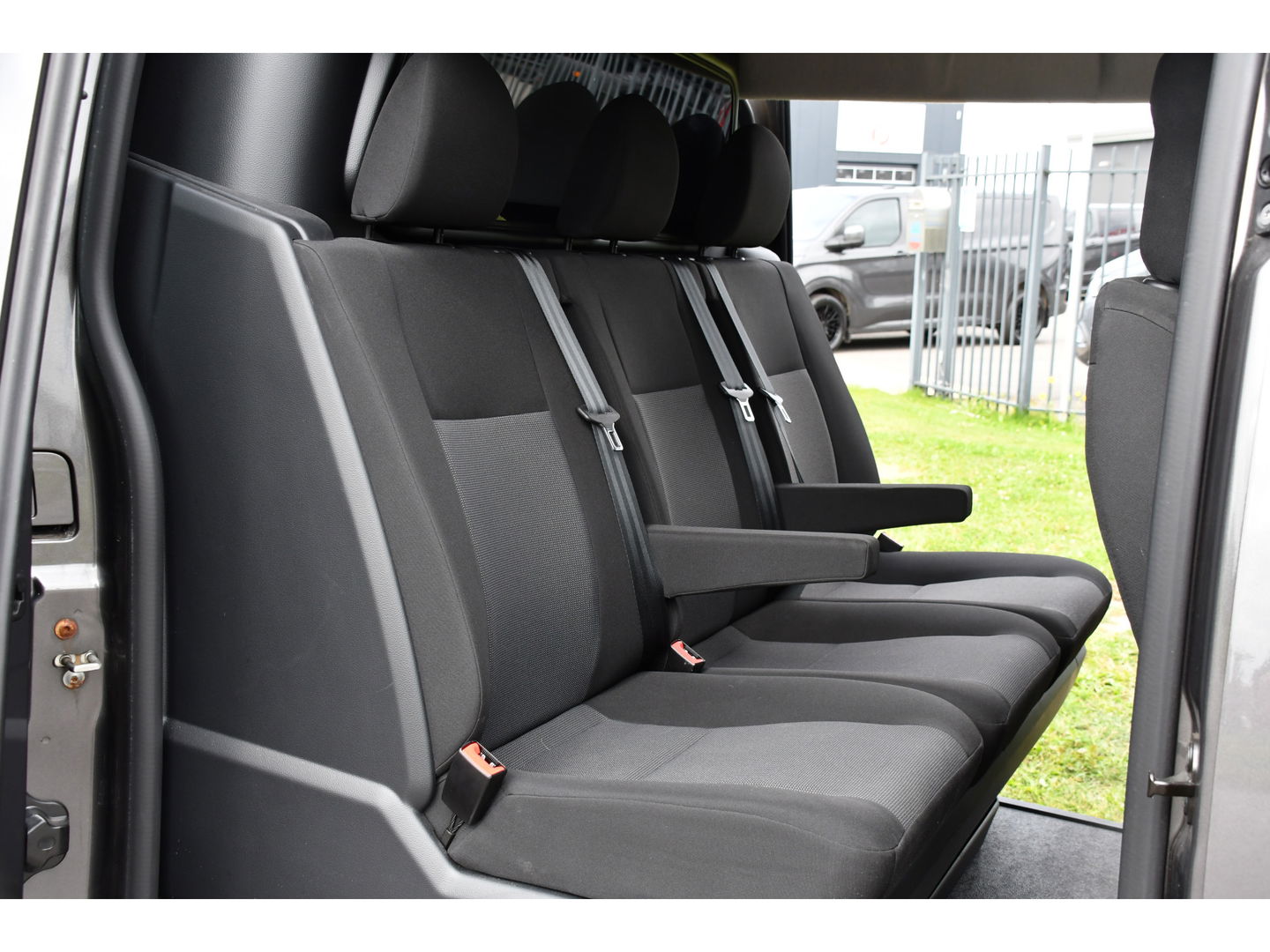 Peugeot Expert 2.0 BlueHDI L3 PB Edition DC Cruise, Carplay. Automaat, 2 x Schuifdeur, Sensoren, 120pk, Multimedia, Uniek!
