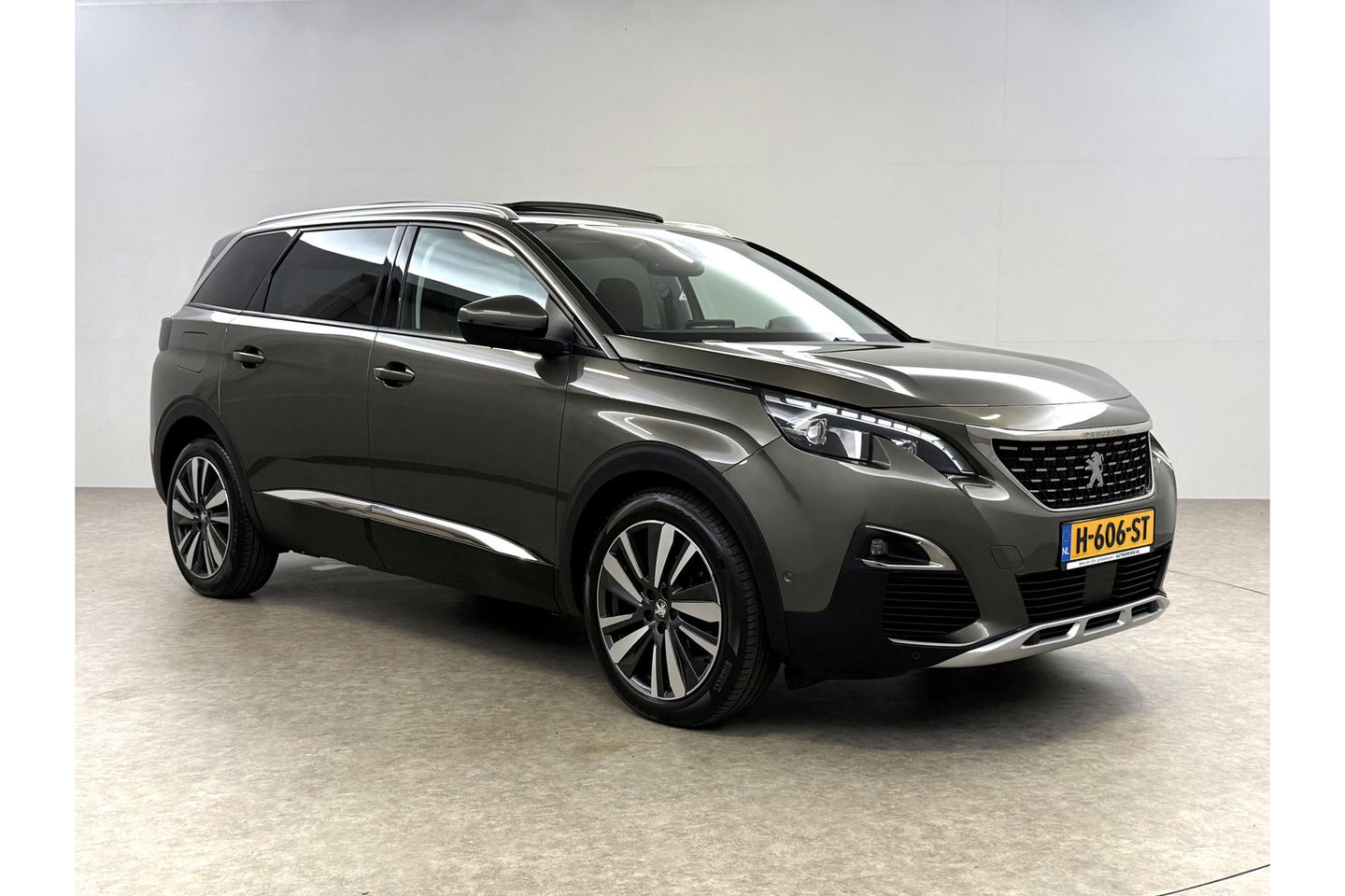 Peugeot 5008 1.2 PureTech 7p 360 Camera Pano Sfeer LED Carplay Cruise Clima Virtual Navi PDC 19"LMV