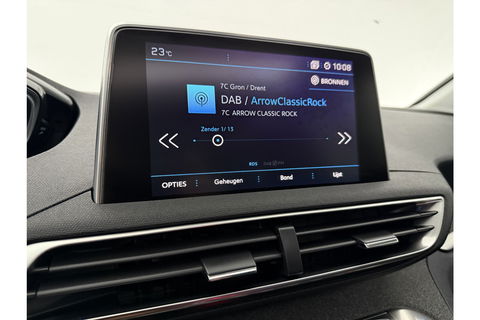 Peugeot 5008 1.2 PureTech 7p 360 Camera Pano Sfeer LED Carplay Cruise Clima Virtual Navi PDC 19"LMV