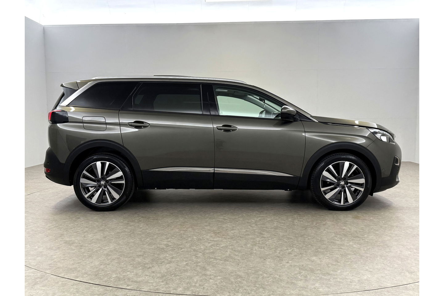 Peugeot 5008 1.2 PureTech 7p 360 Camera Pano Sfeer LED Carplay Cruise Clima Virtual Navi PDC 19"LMV