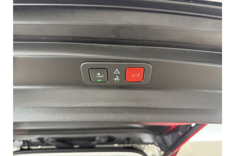 Peugeot 5008 1.2 PureTech 7p 360 Camera Pano Sfeer LED Carplay Cruise Clima Virtual Navi PDC 19"LMV