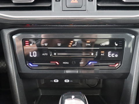 SEAT Tarraco 1.4 TSI e-Hybrid PHEV Xcellence | Panoramadak | Leder | Trekhaak | Stoel & achterbankverwarming | Adaptive cruise | Carplay | Camera | Digital Cockpit | Navigatie | Plug In