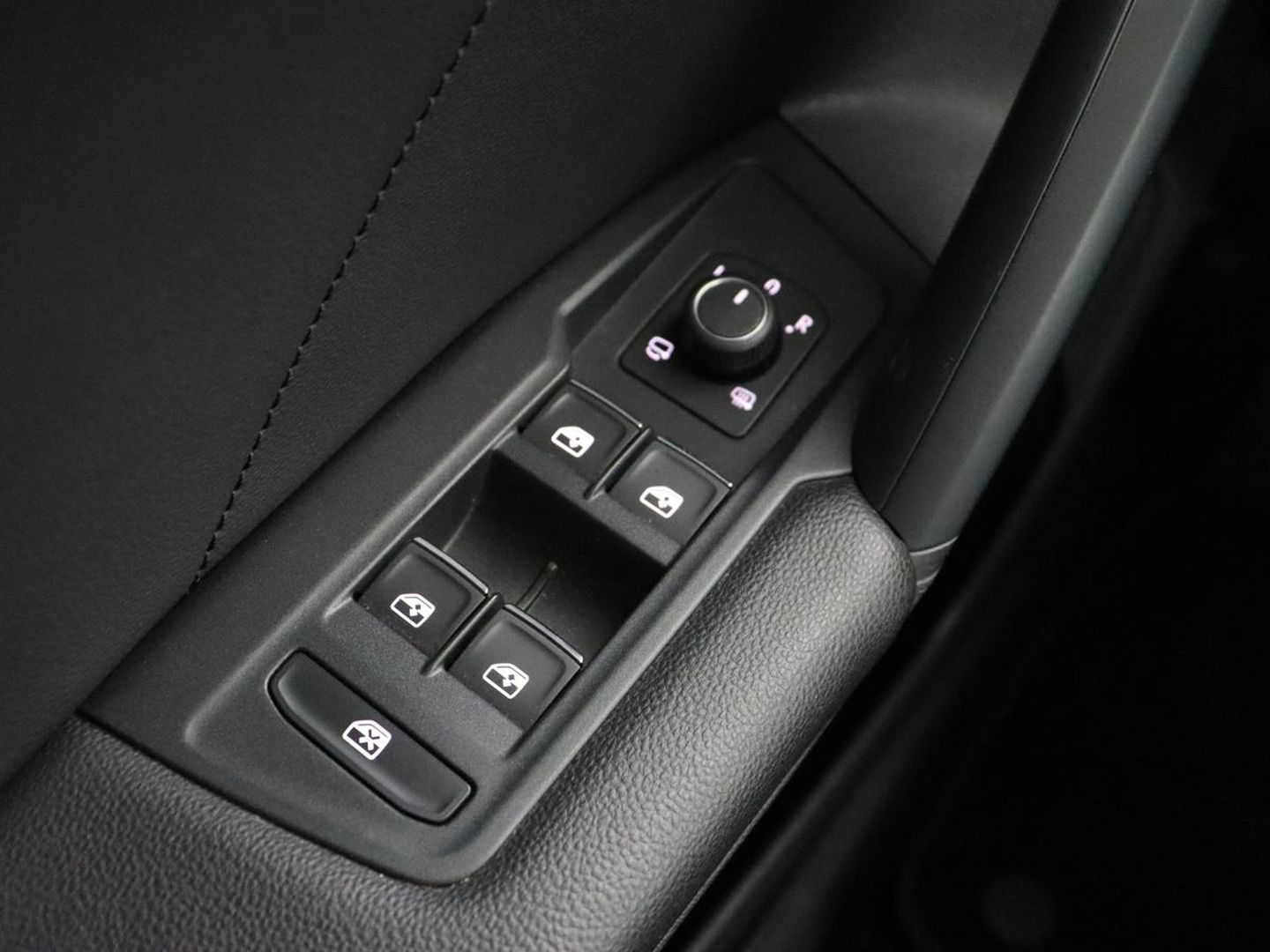 SEAT Tarraco 1.4 TSI e-Hybrid PHEV Xcellence | Panoramadak | Leder | Trekhaak | Stoel & achterbankverwarming | Adaptive cruise | Carplay | Camera | Digital Cockpit | Navigatie | Plug In