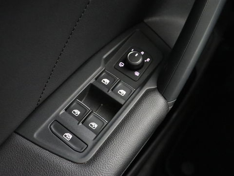 SEAT Tarraco 1.4 TSI e-Hybrid PHEV Xcellence | Panoramadak | Leder | Trekhaak | Stoel & achterbankverwarming | Adaptive cruise | Carplay | Camera | Digital Cockpit | Navigatie | Plug In