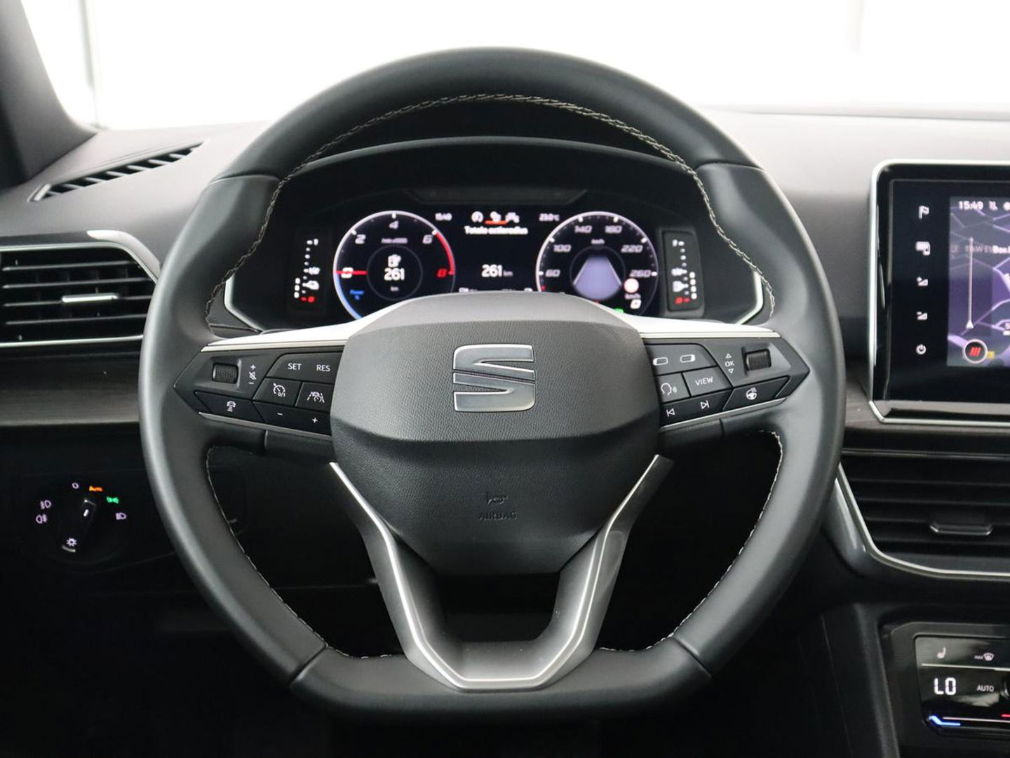 SEAT Tarraco 1.4 TSI e-Hybrid PHEV Xcellence | Panoramadak | Leder | Trekhaak | Stoel & achterbankverwarming | Adaptive cruise | Carplay | Camera | Digital Cockpit | Navigatie | Plug In