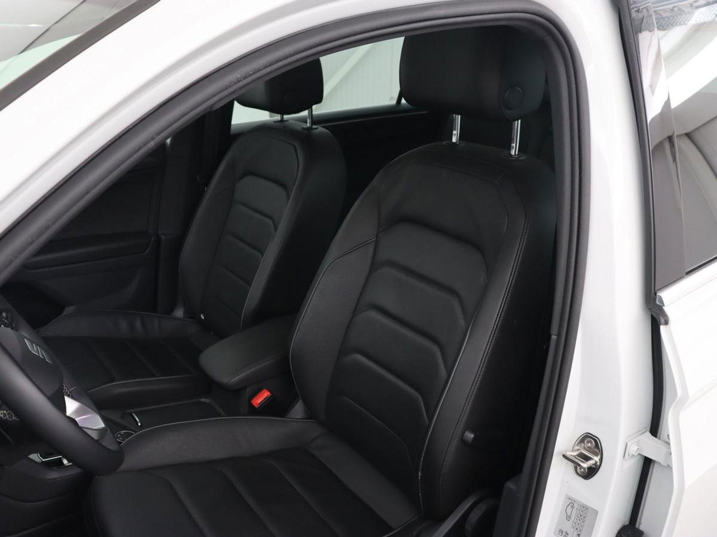 SEAT Tarraco 1.4 TSI e-Hybrid PHEV Xcellence | Panoramadak | Leder | Trekhaak | Stoel & achterbankverwarming | Adaptive cruise | Carplay | Camera | Digital Cockpit | Navigatie | Plug In