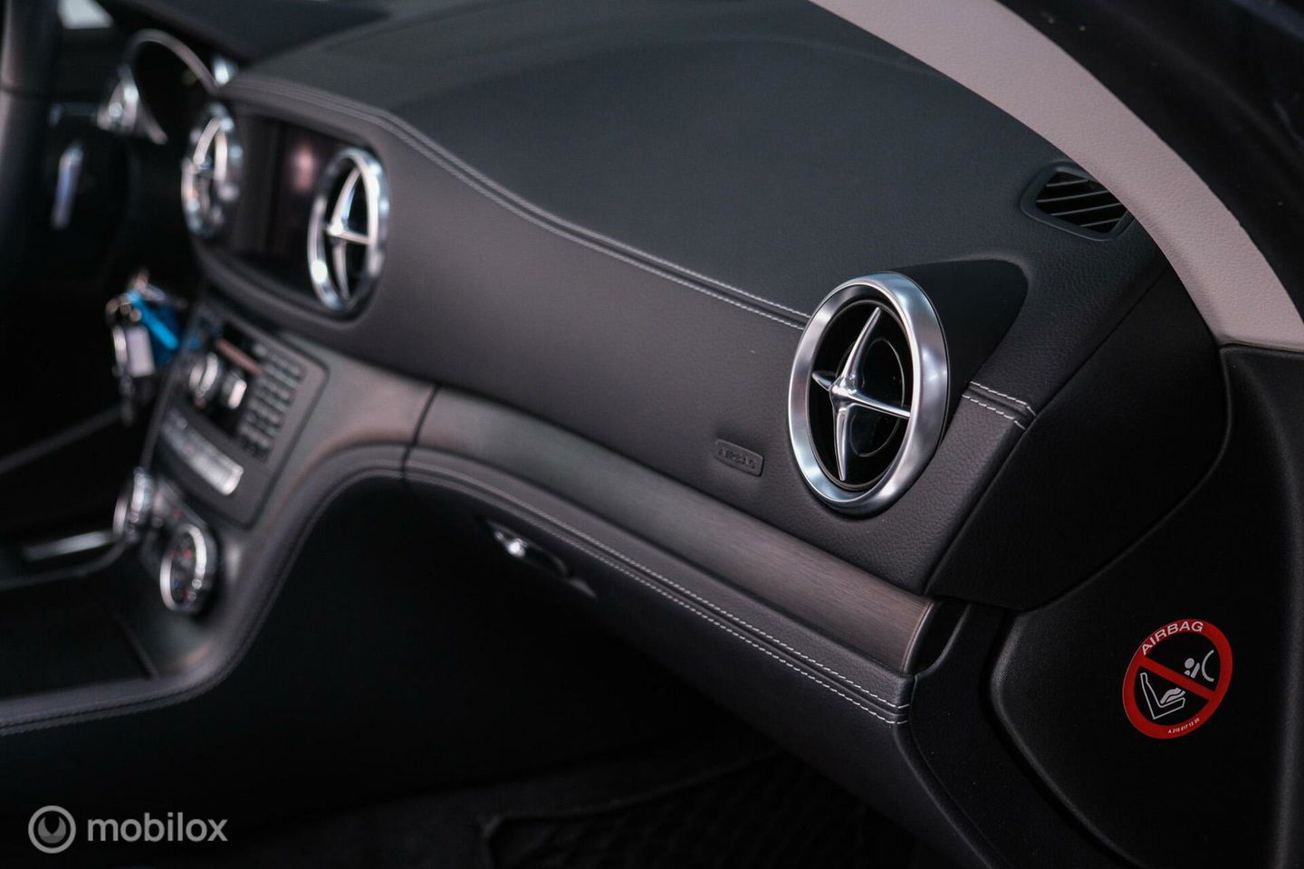 Mercedes-Benz SL-Klasse 400 Roadster | Panorama | Airscarf | Nieuwstaat | LED | Cruise control | Dealer onderhouden |