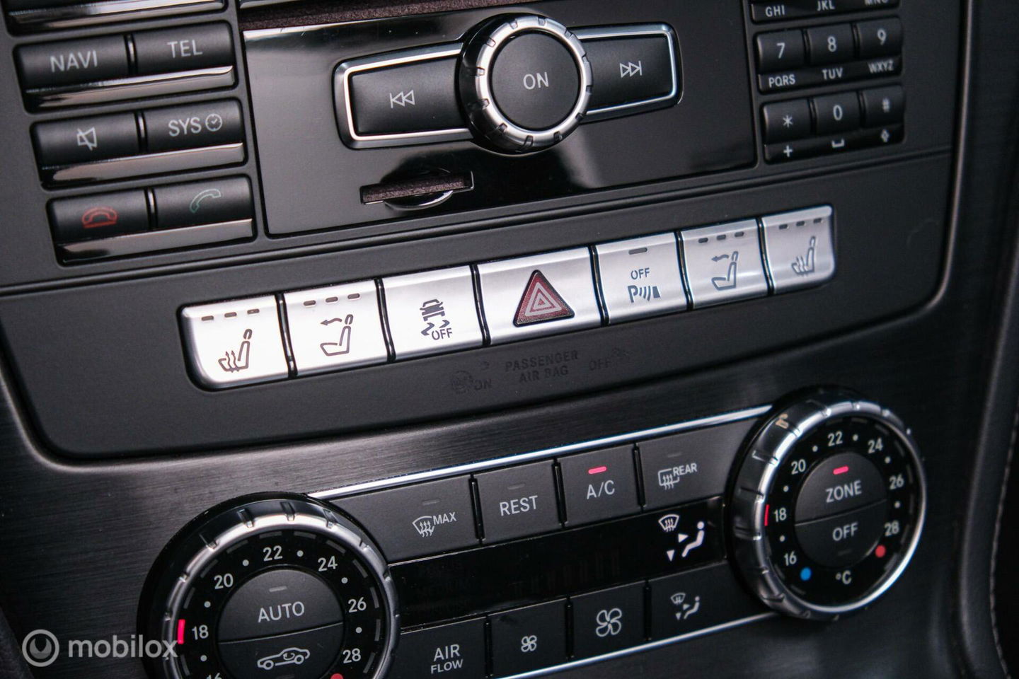 Mercedes-Benz SL-Klasse 400 Roadster | Panorama | Airscarf | Nieuwstaat | LED | Cruise control | Dealer onderhouden |