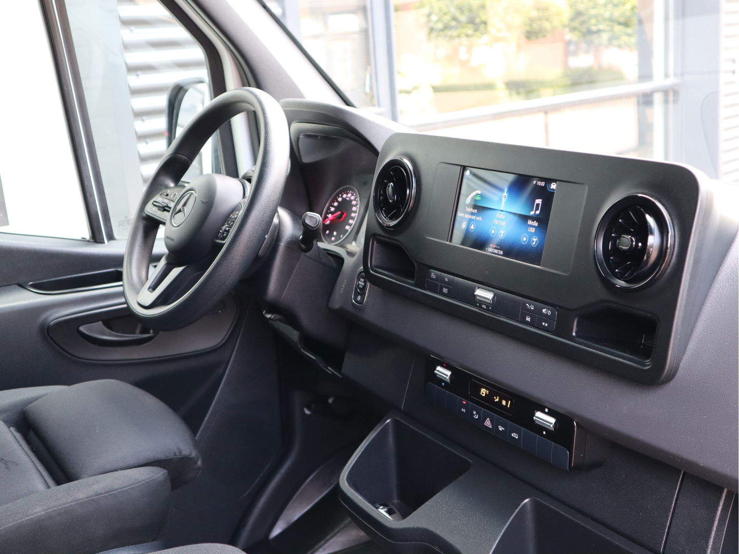 Mercedes-Benz Sprinter 317 CDI Automaat Euro 6 L3H2 - MBUX - 3,5t KG Trekhaak - Cruise - Maxi