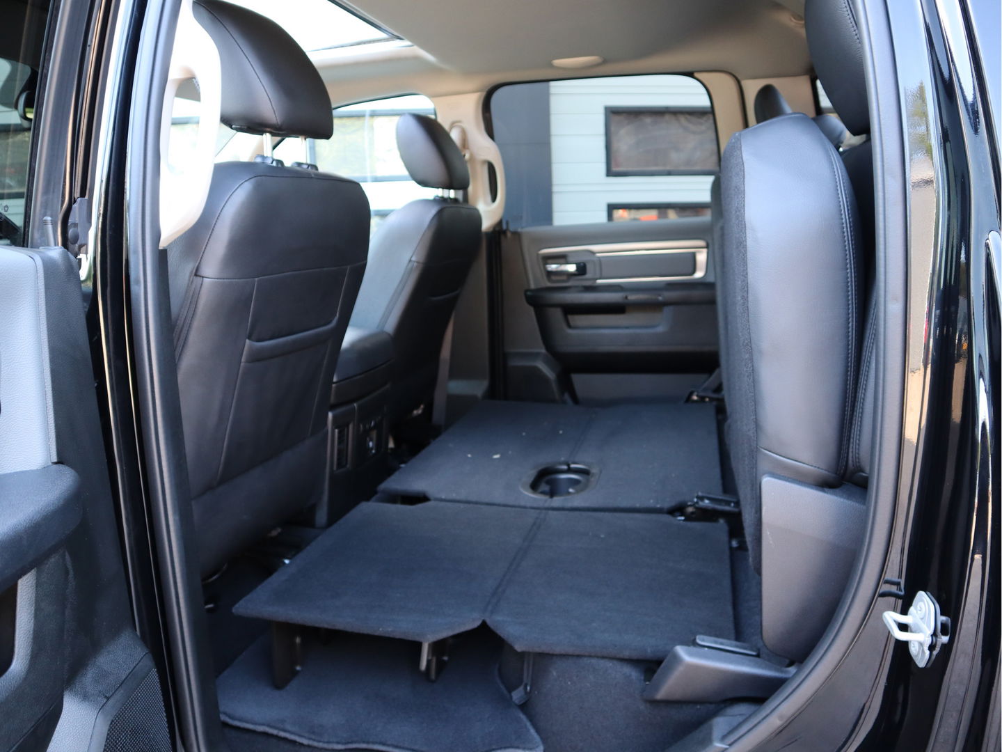 Dodge Ram 1500 5.7 V8 4x4 402 pk Classic - LPG - Leder - Bedcover - Klep - GARANTIE