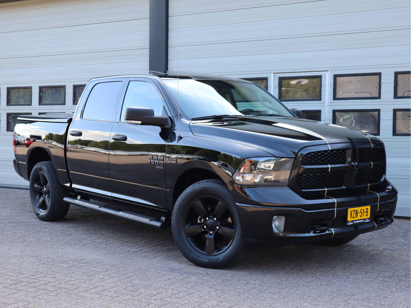 Dodge Ram 1500 5.7 V8 4x4 402 pk Classic - LPG - Leder - Bedcover - Klep - GARANTIE