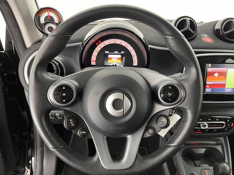 Smart Fortwo EQ Business Solution 18 kWh [3-Fase] ( SOH-93%) Aut. *PANO | LUXURY-LEATHER | NAVI-FULLMAP | CAMERA | HEATED-COMFORTSEATS | AIRCO | CRUISE | AMBIENT-LIGHT | 15''ALU*