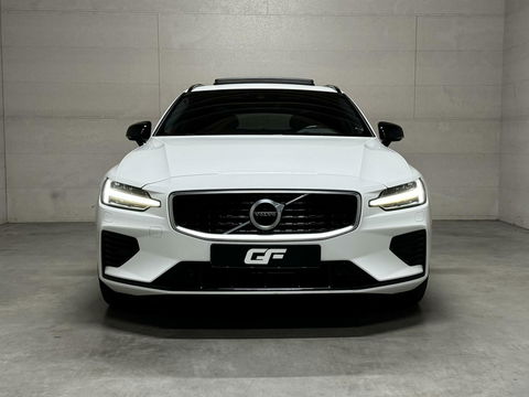 Volvo V60 2.0 T8 Recharge AWD R-Design Pano H/K Trekh. CarPlay