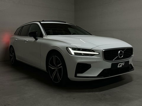 Volvo V60 2.0 T8 Recharge AWD R-Design Pano H/K Trekh. CarPlay