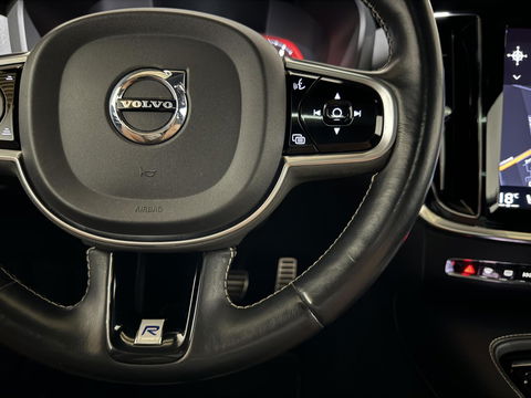 Volvo V60 2.0 T8 Recharge AWD R-Design Pano H/K Trekh. CarPlay