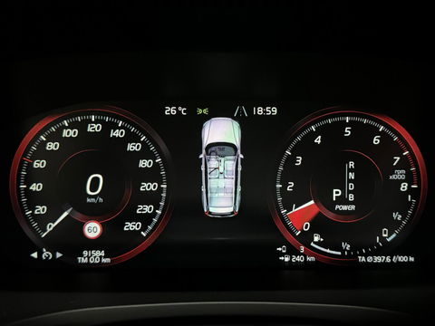 Volvo V60 2.0 T8 Recharge AWD R-Design Pano H/K Trekh. CarPlay