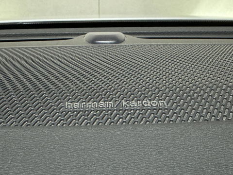 Volvo V60 2.0 T8 Recharge AWD R-Design Pano H/K Trekh. CarPlay