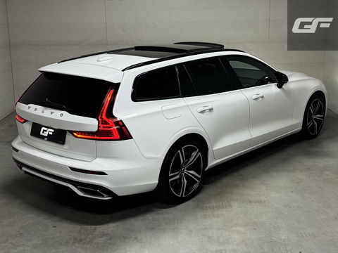Volvo V60 2.0 T8 Recharge AWD R-Design Pano H/K Trekh. CarPlay
