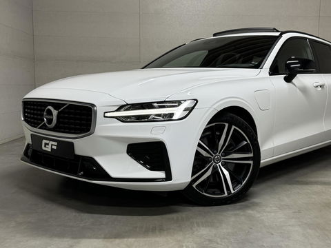 Volvo V60 2.0 T8 Recharge AWD R-Design Pano H/K Trekh. CarPlay