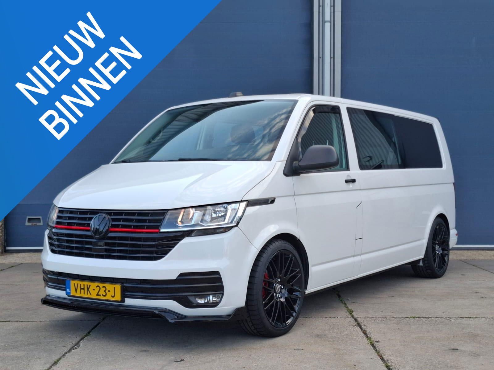 Volkswagen Transporter 2.0 TDI L2H1 30 DC VERLAAGD / SPOILERS IN KLEUR / AIRCO / CRUISE /  DUBBEL CABINE
