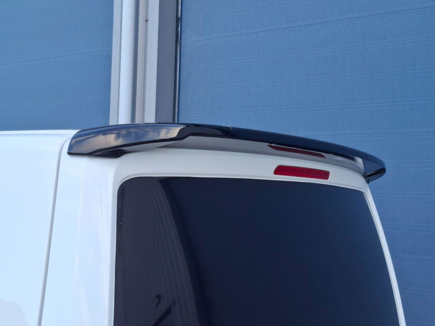 Volkswagen Transporter 2.0 TDI L2H1 30 DC VERLAAGD / SPOILERS IN KLEUR / AIRCO / CRUISE /  DUBBEL CABINE