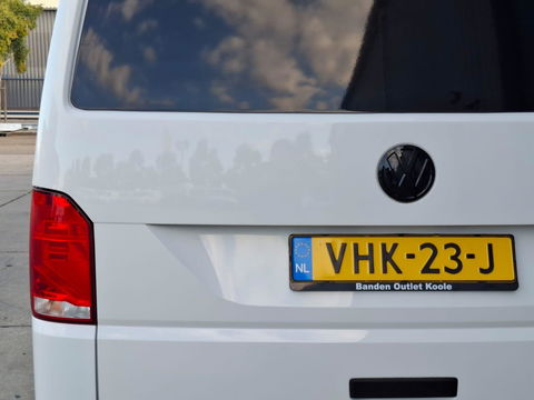 Volkswagen Transporter 2.0 TDI L2H1 30 DC VERLAAGD / SPOILERS IN KLEUR / AIRCO / CRUISE /  DUBBEL CABINE