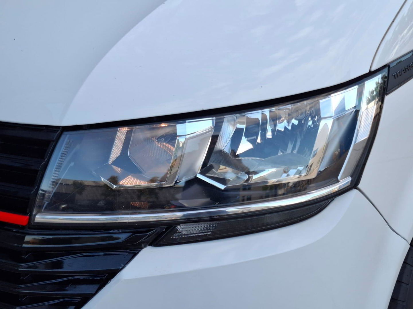 Volkswagen Transporter 2.0 TDI L2H1 30 DC VERLAAGD / SPOILERS IN KLEUR / AIRCO / CRUISE /  DUBBEL CABINE