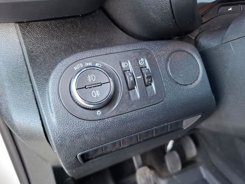 Opel Combo 1.5D L1H1 Edition AIRCO / CRUISE CONTROLE / NAVI / EURO 6
