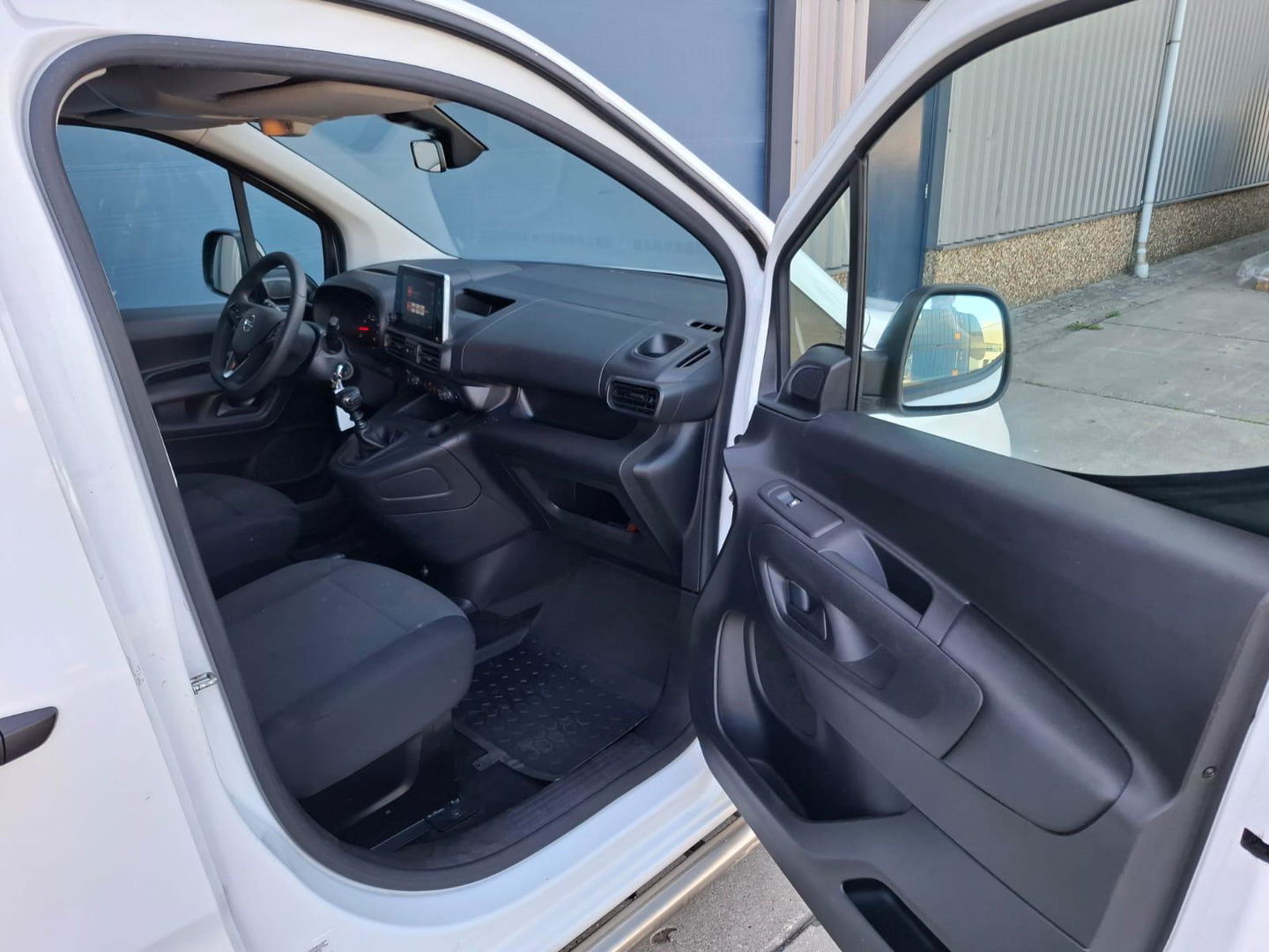 Opel Combo 1.5D L1H1 Edition AIRCO / CRUISE CONTROLE / NAVI / EURO 6